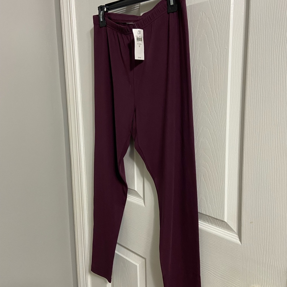 NWT. J Jill Bayberry leggings. Comfortable dress up or down.